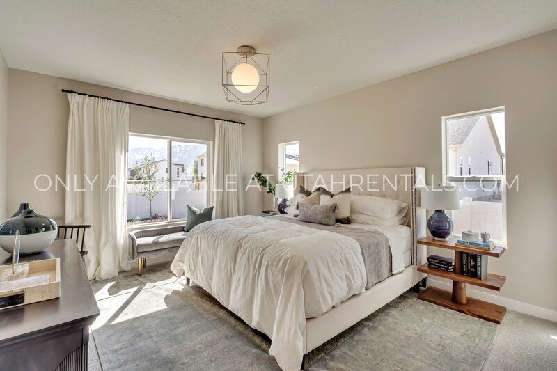 Stunning, Model Home 5-Bed Luxury Home – Open Concept Living! property image