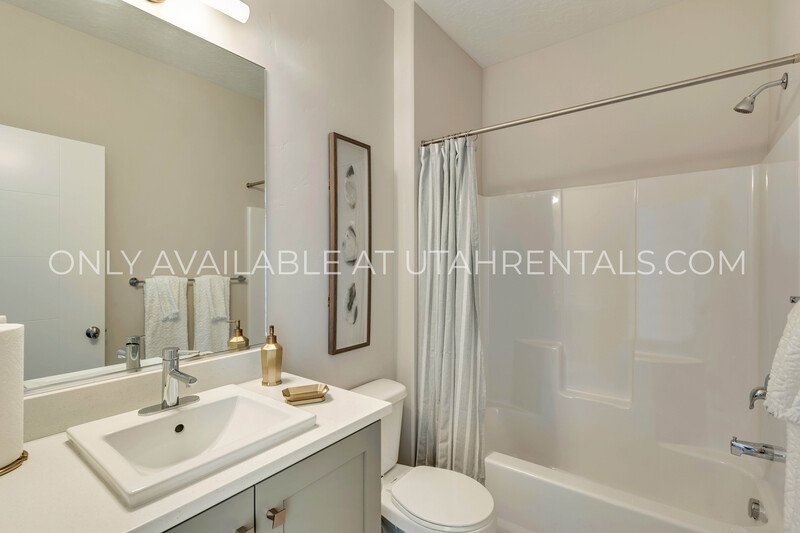 Stunning, Model Home 5-Bed Luxury Home – Open Concept Living! property image