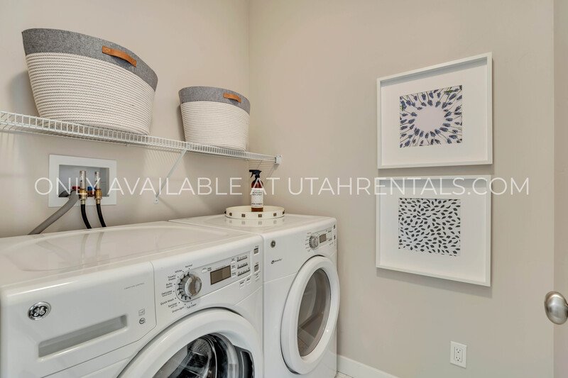 Stunning, Model Home 5-Bed Luxury Home – Open Concept Living! property image