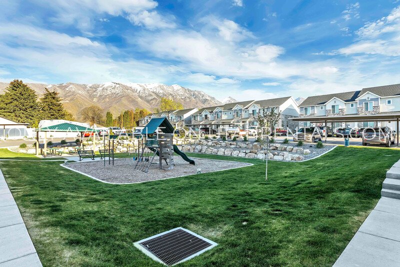 Amazing Townhome For Rent property image