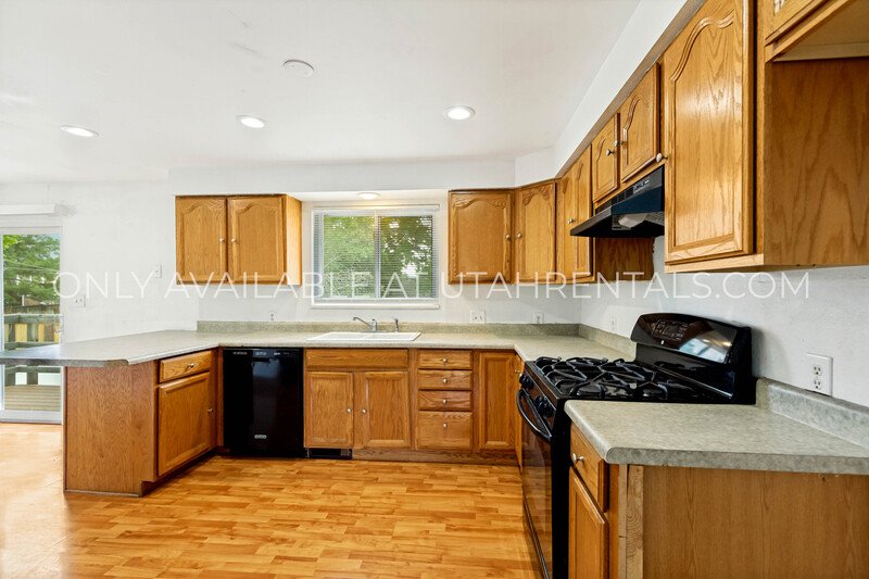Beautiful 4-Bed, 3-Bath Orem Home with Spacious Yards & Decks property image