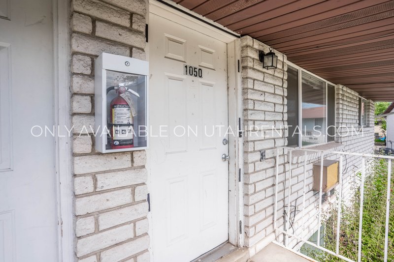 Beautiful & Bright 2-Bedroom Quadplex Unit | Unbeatable Orem Location property image
