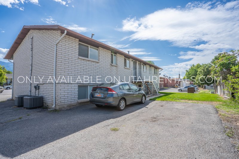 Beautiful & Bright 2-Bedroom Quadplex Unit | Unbeatable Orem Location property image