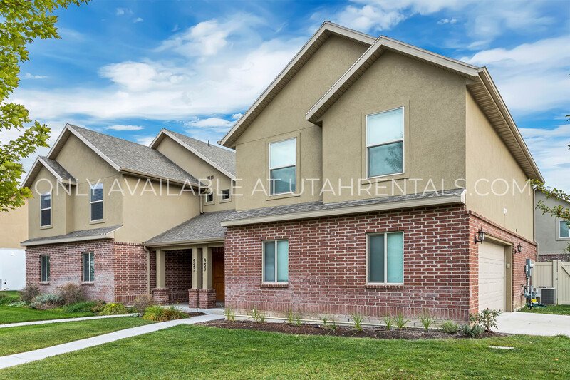 Beautiful 4-Bed Twin Home in Springville – Prime Location! property image