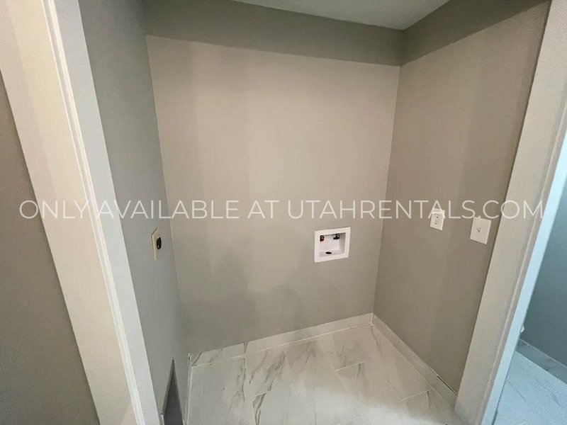 Cute 2-Bed Apartment Near Peace Gardens property image