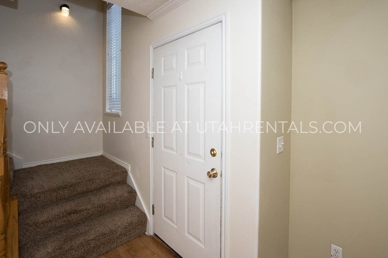Beautiful Lehi townhome near Thanksgiving Point! property image