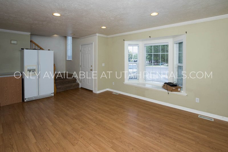 Beautiful Lehi townhome near Thanksgiving Point! property image