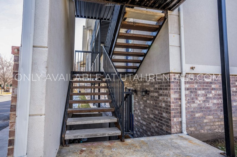 Charming 2-Bed Condo in Provo – Great Location! property image