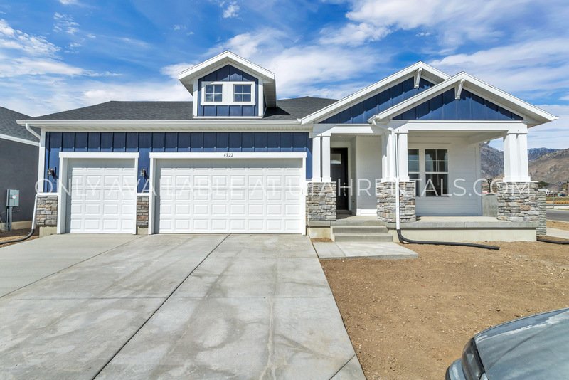 Stunning 5-Bed Mountain View Home in Highland property image