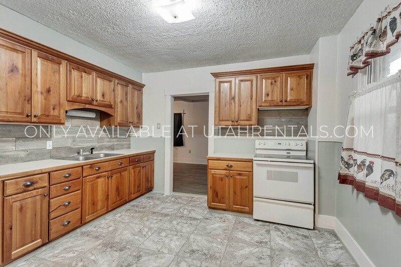 Adorable ANIMAL FRIENDLY Upstairs of Home in Santaquin property image