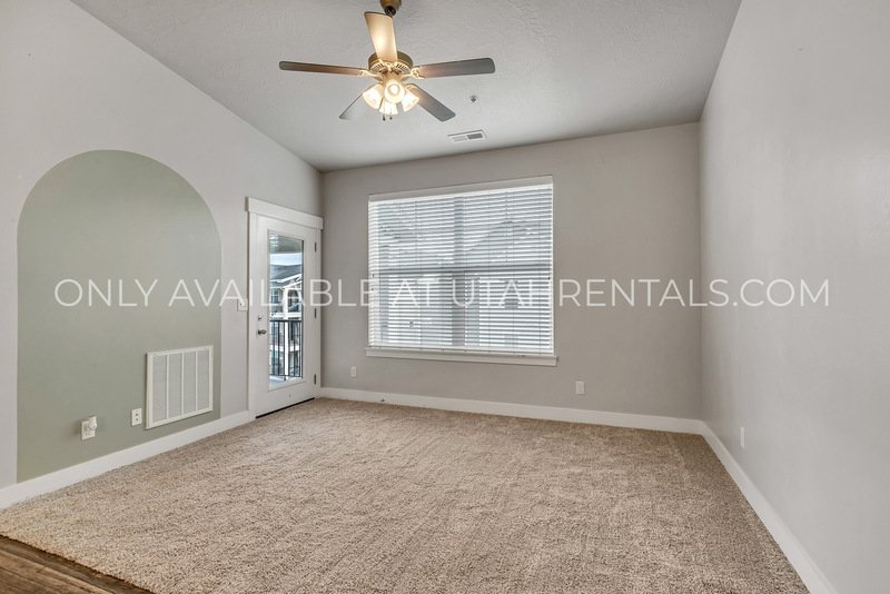 Great location, 3 bedroom 2 bathroom Vineyard Condominium property image
