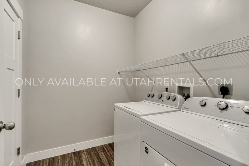 Great location, 3 bedroom 2 bathroom Vineyard Condominium property image