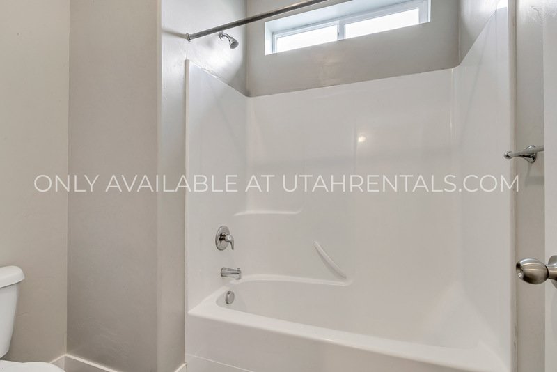 Great location, 3 bedroom 2 bathroom Vineyard Condominium property image