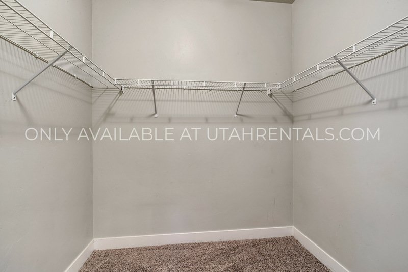 Great location, 3 bedroom 2 bathroom Vineyard Condominium property image
