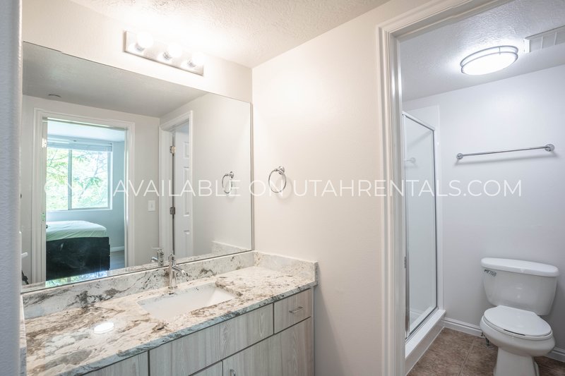 2 Luxury Private Rooms Available at Lanai E2 property image