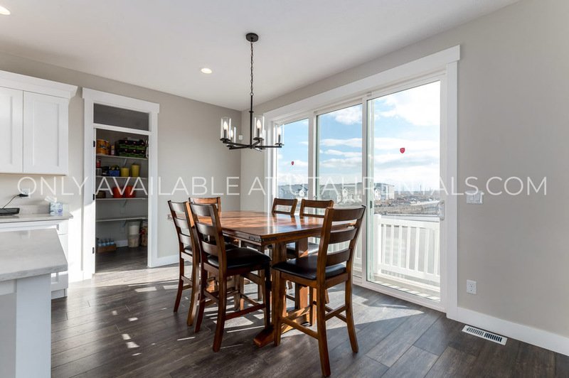 BEAUTIFUL EXECUTIVE HOME IN THE EXCHANGE property image