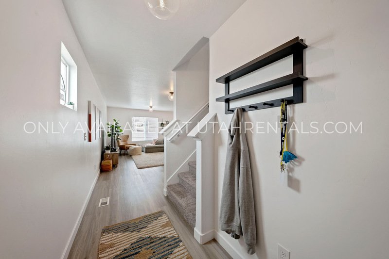 PET FRIENDLY END UNIT TOWNHOME COLD SPRINGS RANCH property image