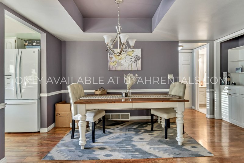 MOVE IN SPECIAL!! Beautiful Condo in Gated Community in Murray! property image