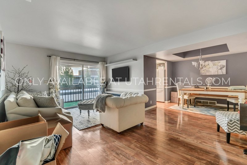MOVE IN SPECIAL!! Beautiful Condo in Gated Community in Murray! property image