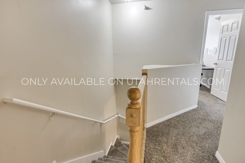 Private Bedrooms at Windsor Park property image