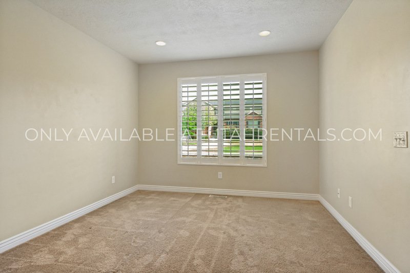 Spacious & Stylish 4-Bed 3 Bath Townhome | Available Now! property image