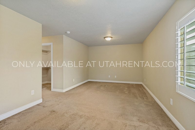 Spacious & Stylish 4-Bed 3 Bath Townhome | Available Now! property image