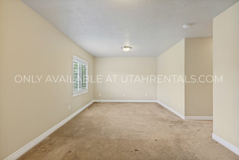 Spacious & Stylish 4-Bed 3 Bath Townhome | Available Now! property image