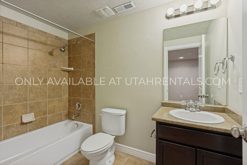 Spacious & Stylish 4-Bed 3 Bath Townhome | Available Now! property image