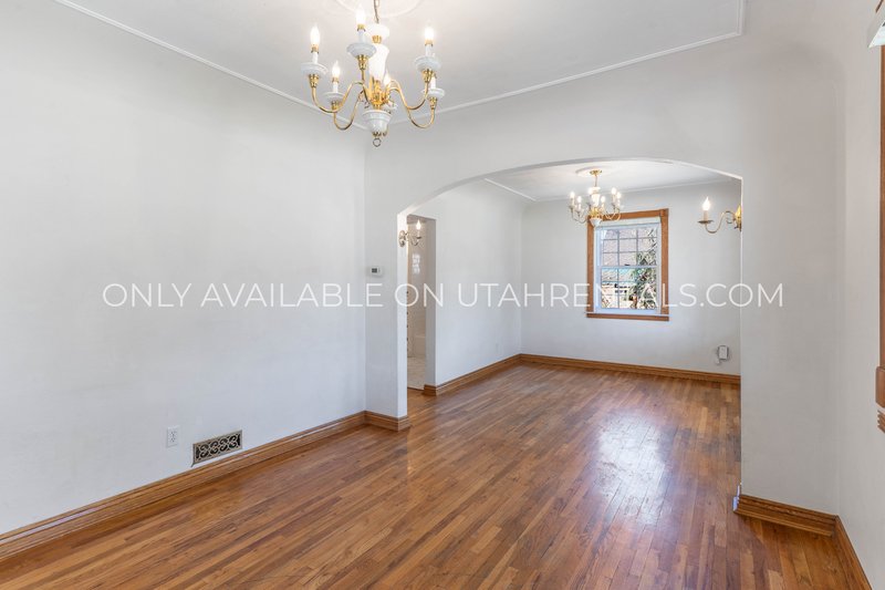 Charming 3-Bedroom Home in Springville ? Backs Up to Hobble Creek! property image