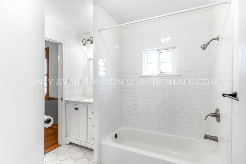 Charming 3-Bedroom Home in Springville ? Backs Up to Hobble Creek! property image
