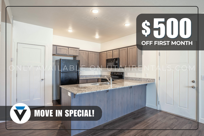 Cozy 3 Bed 2 Bath Condo with Storage Room property image
