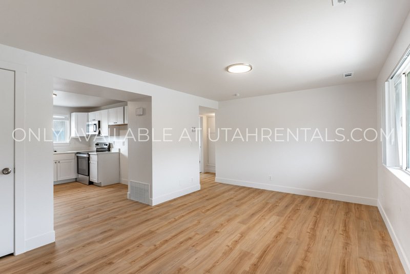 Beautiful & Bright 2-Bedroom Quadplex Unit | Unbeatable Orem Location property image