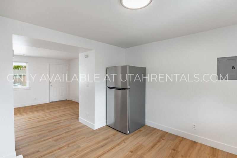 Beautiful & Bright 2-Bedroom Quadplex Unit | Unbeatable Orem Location property image