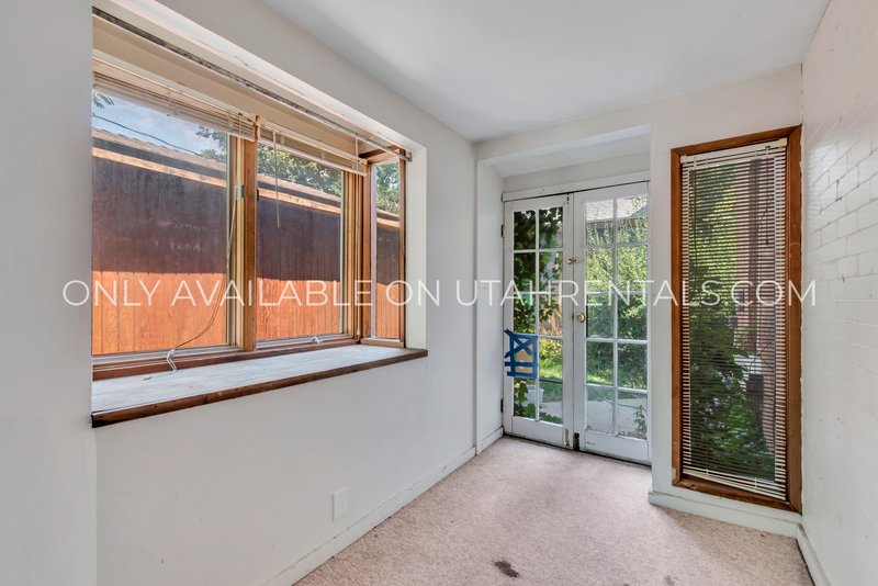 Beautiful 2 bed, 1 bath apartment in East Central! property image