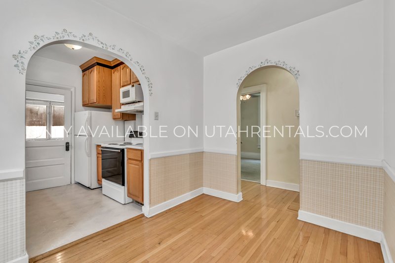 Beautiful 2 bed, 1 bath apartment in East Central! property image