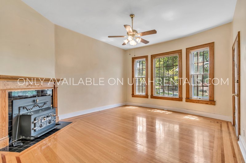 Beautiful 2 bed, 1 bath apartment in East Central! property image