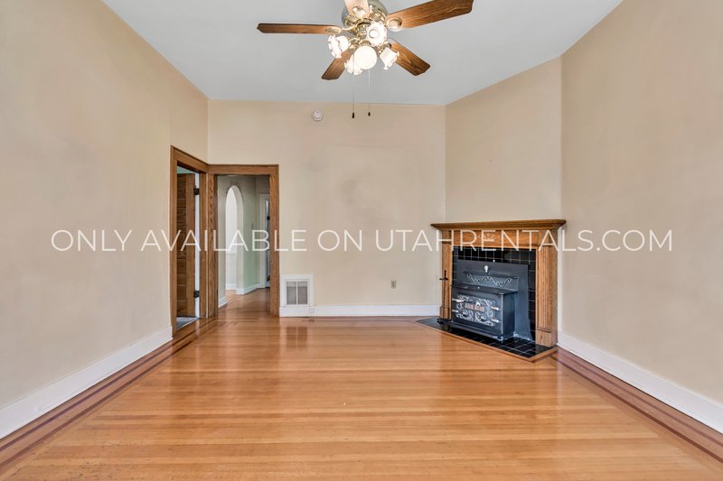 Beautiful 2 bed, 1 bath apartment in East Central! property image