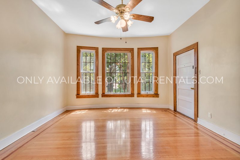 Beautiful 2 bed, 1 bath apartment in East Central! property image