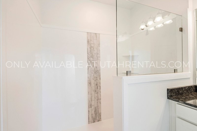 Spacious & Modern 3-Bedroom Home in South Jordan property image