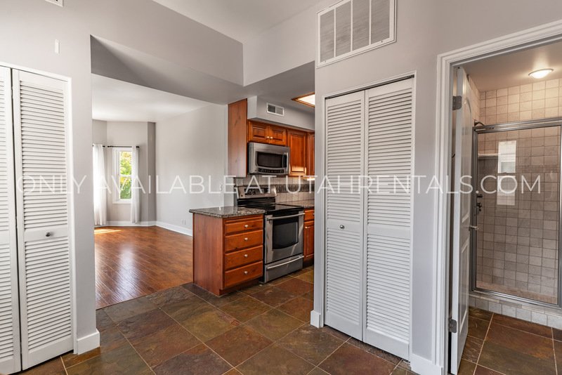 218 W North Temple Apt W8 property image