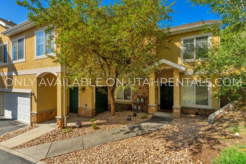 Beautiful 3-bedroom, 2-bathroom Condo in Canyon Meadows property image