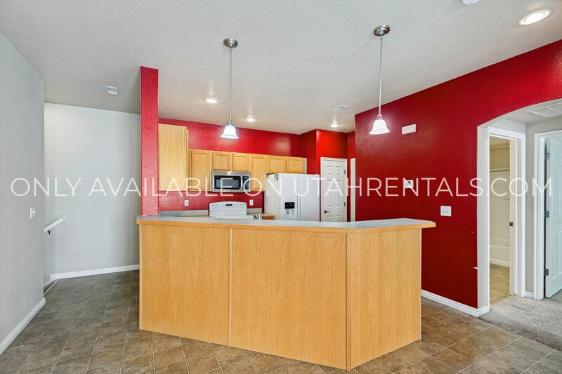Beautiful 3-bedroom, 2-bathroom Condo in Canyon Meadows property image