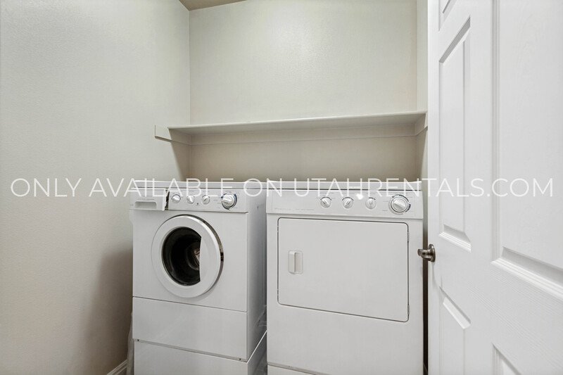 Beautiful 3-bedroom, 2-bathroom Condo in Canyon Meadows property image