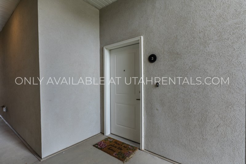 Beautiful Modern Living in Willow Bend Condominiums! property image