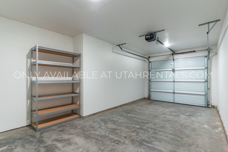 Beautiful Modern Living in Willow Bend Condominiums! property image