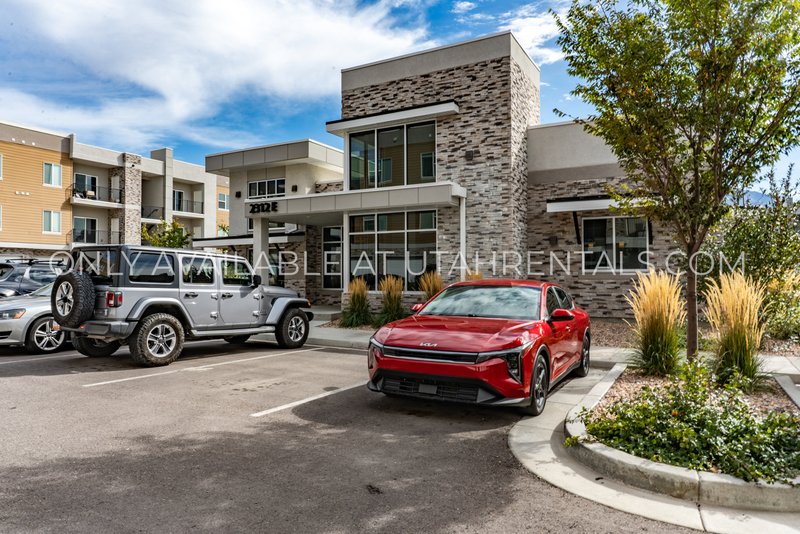 Beautiful Modern Living in Willow Bend Condominiums! property image