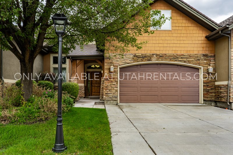 Gorgeous 4 Bed / 3 Bath Home in Orem – Move-In Ready! property image