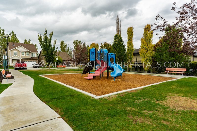 Gorgeous 4 Bed / 3 Bath Home in Orem – Move-In Ready! property image