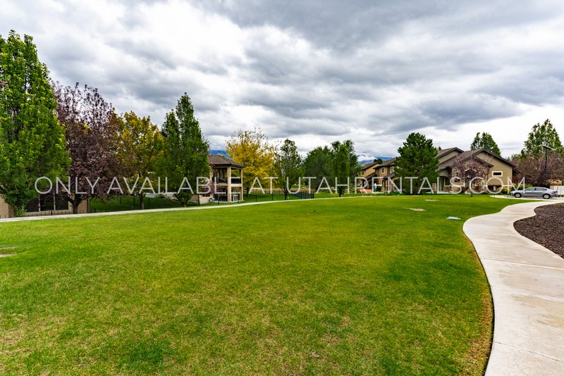 Gorgeous 4 Bed / 3 Bath Home in Orem – Move-In Ready! property image