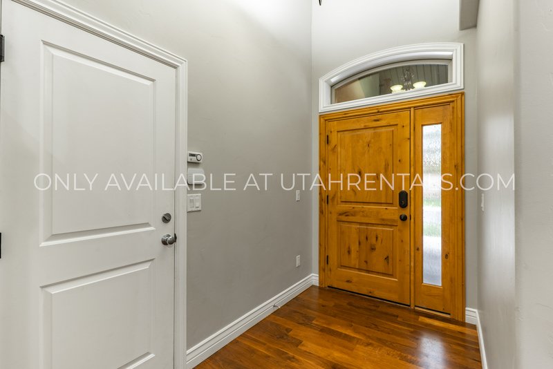 Gorgeous 4 Bed / 3 Bath Home in Orem – Move-In Ready! property image